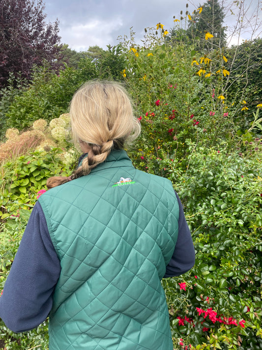 BOTTLE GREEN INS QUILTED SLEEVELESS GILET